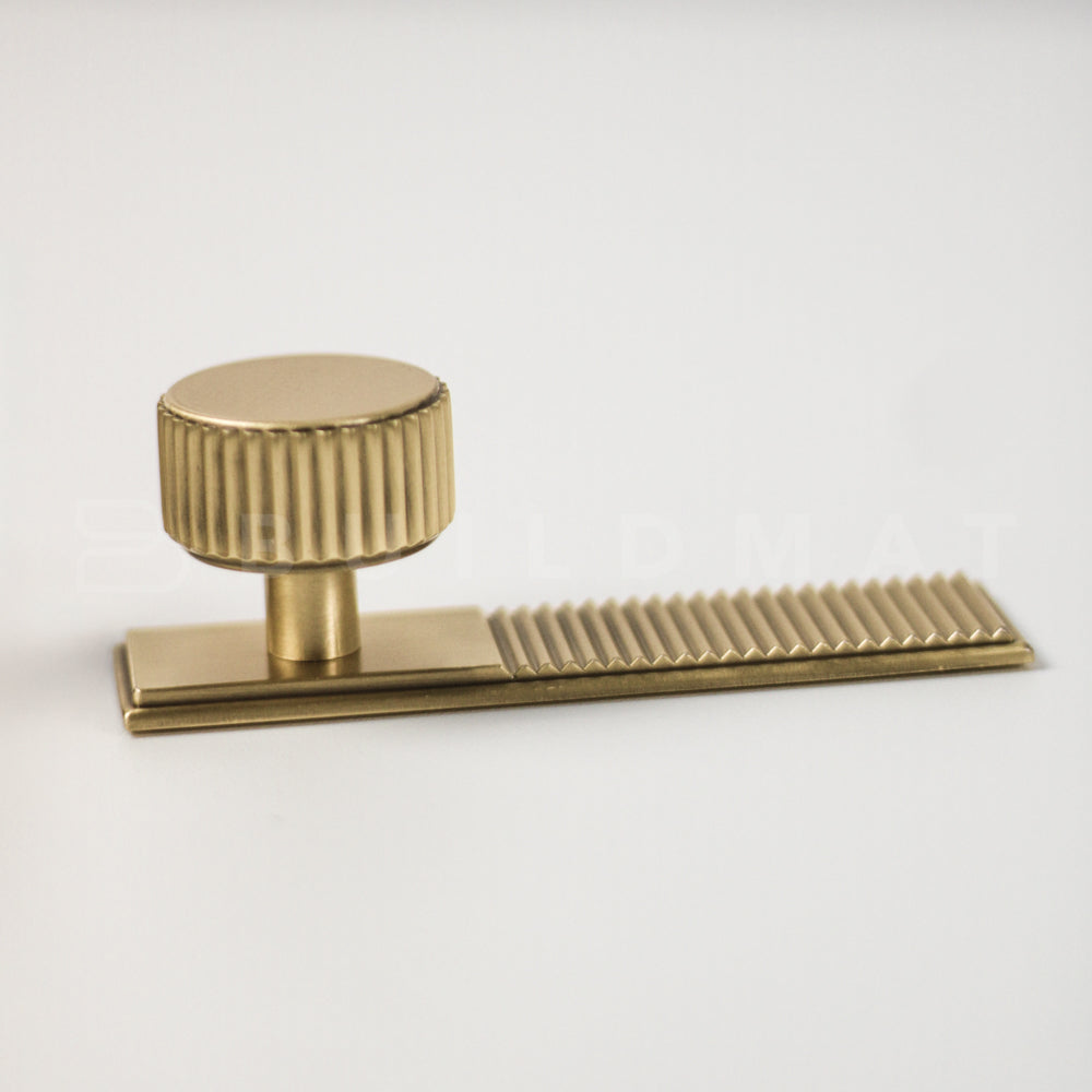 Momo Barrington Knob 32mm Matte Brass