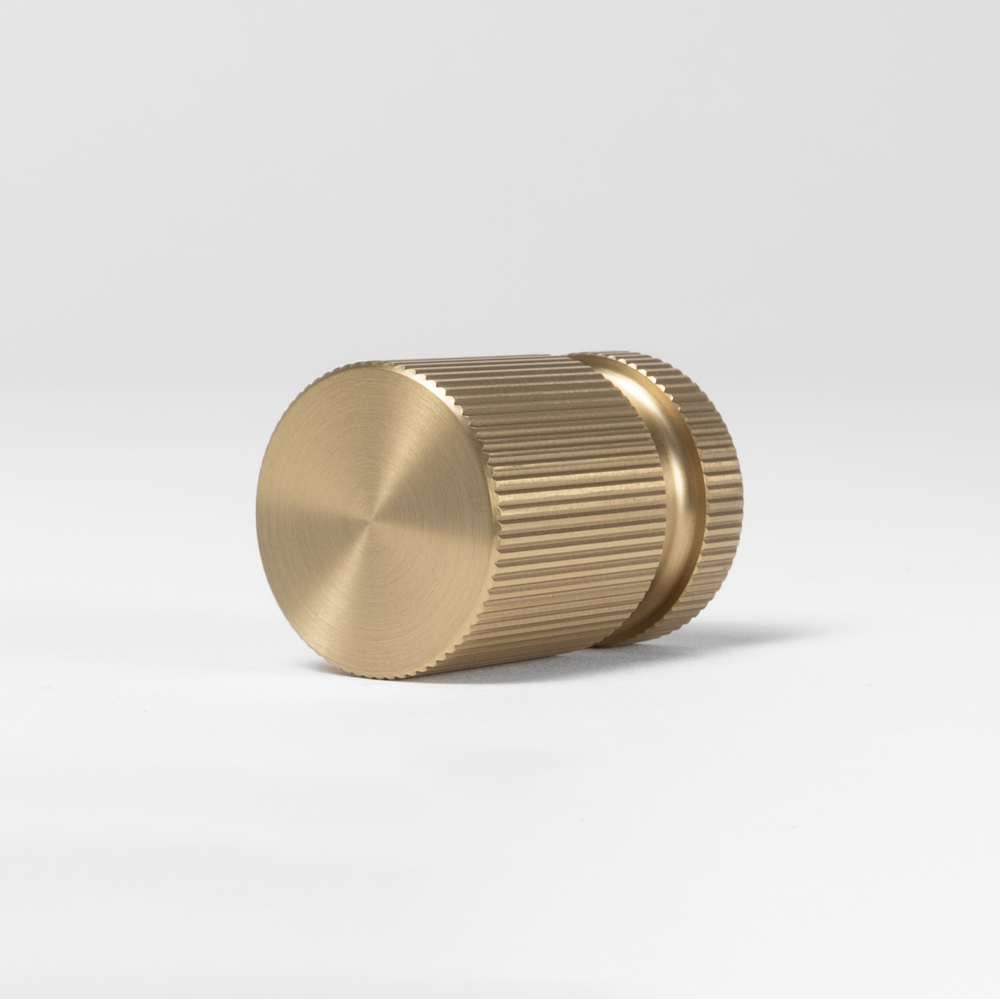 Mia Linear Handle Brushed Brass Gold