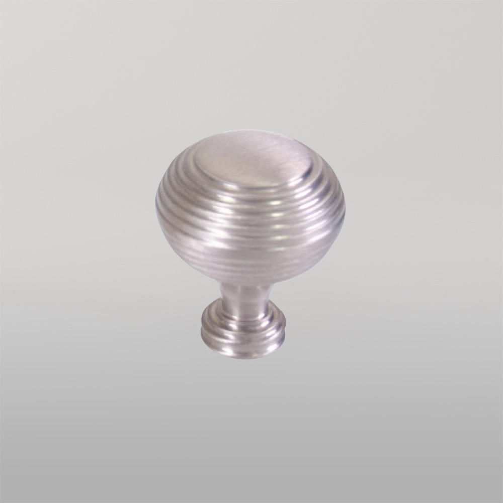 Momo Catona Round Knob 32mm Brushed Nickel