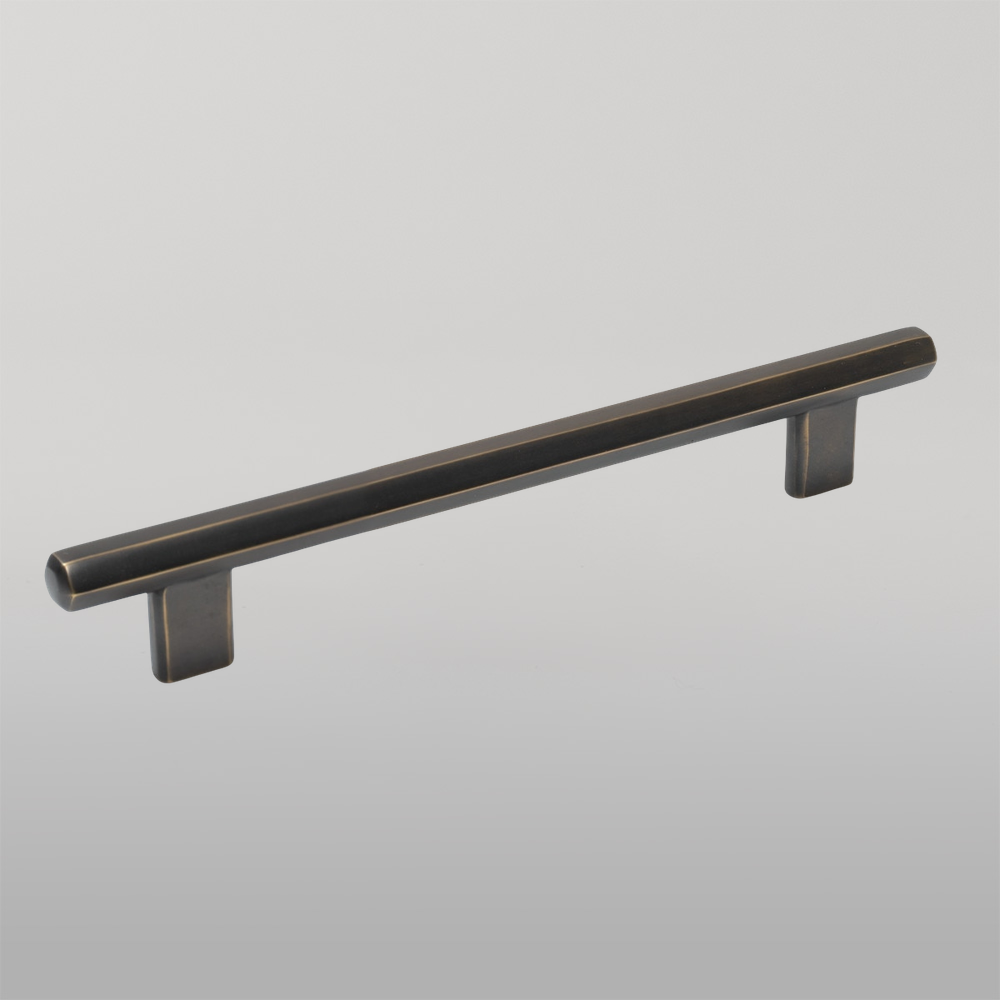 Momo Hendrix Bar Pull 160mm Antique Brass