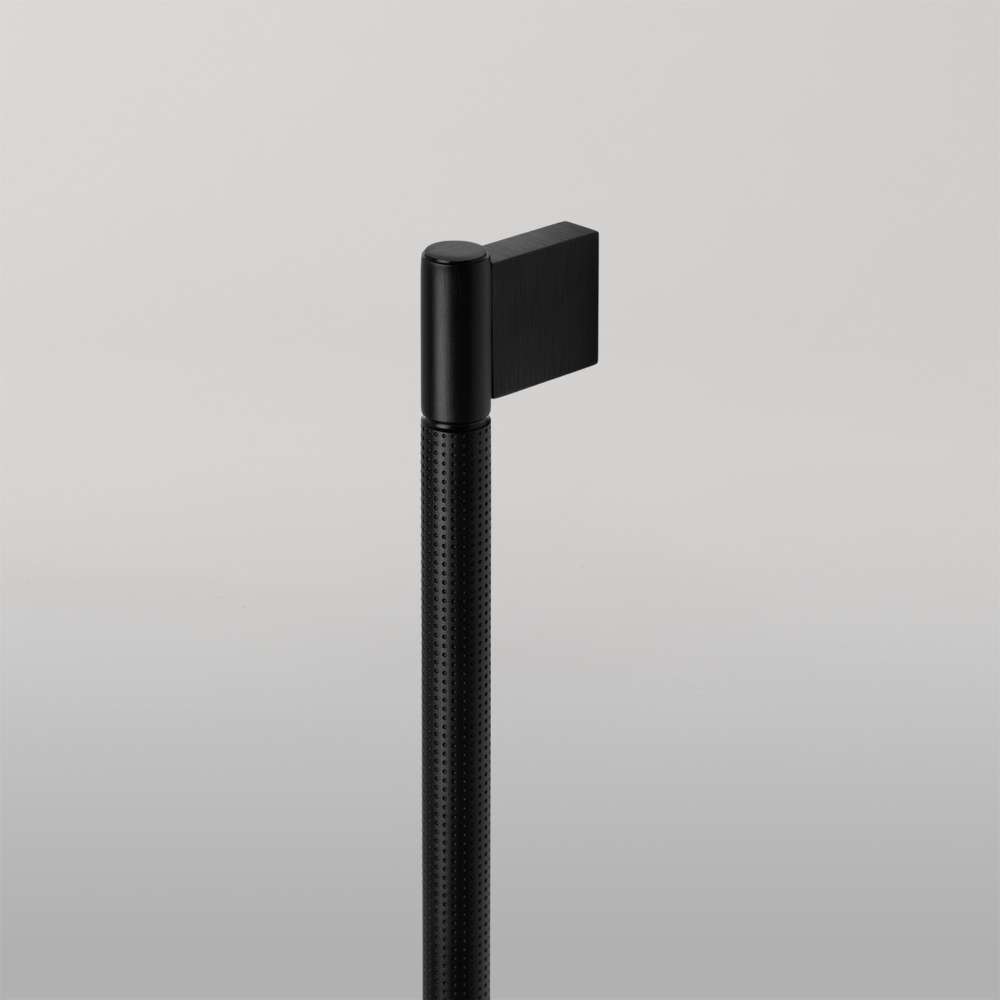 Momo Point D Handle 960mm Brushed Black