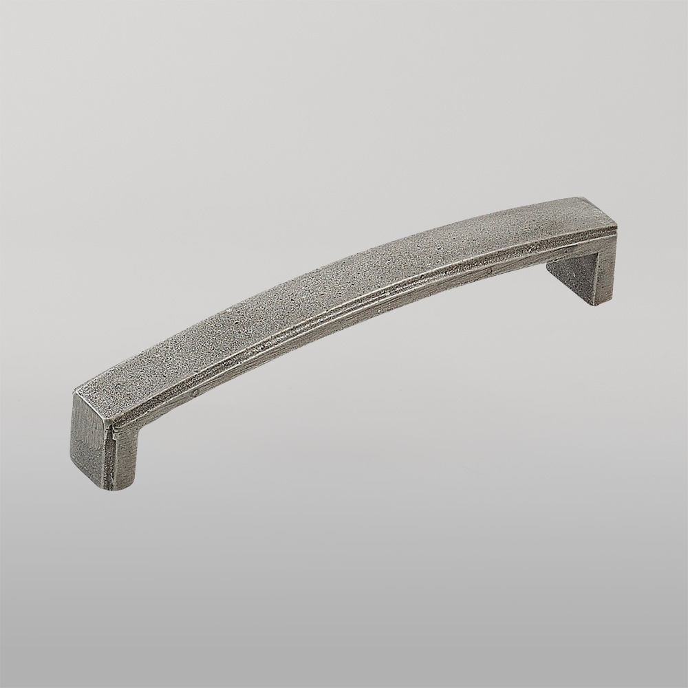 Momo Iron Bridge D Handle 128mm Natural Iron