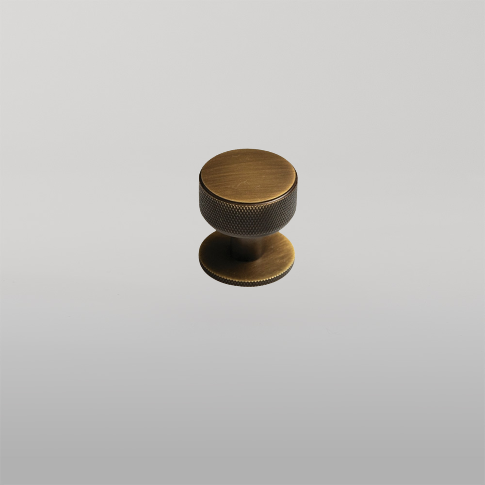 Momo Belgravia Solid Brass Round Knob 35mm Bronze