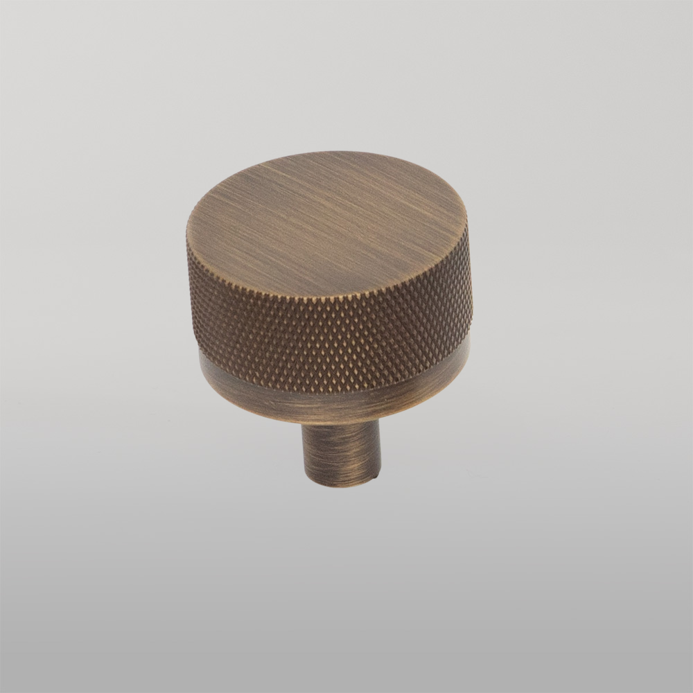 Momo Bellevue Solid Brass Knurled Knob 35mm Bronze