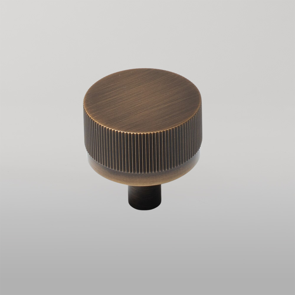 Momo Bellevue Solid Brass Lined Knob 35mm Bronze