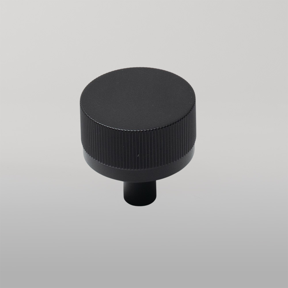 Momo Bellevue Solid Brass Lined Knob 35mm Matte Black