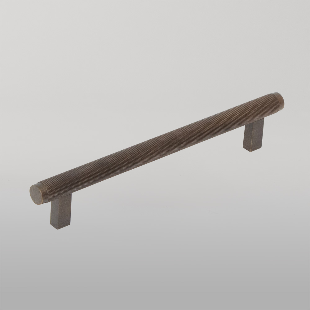 Momo Bellevue Solid Brass Knurled Bar Pull 160mm Bronze