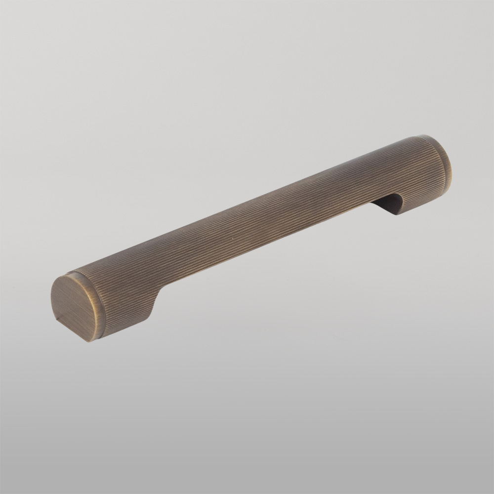 Momo Manhattan Solid Brass Pull Handle 160mm Bronze